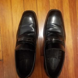 Dress shoes